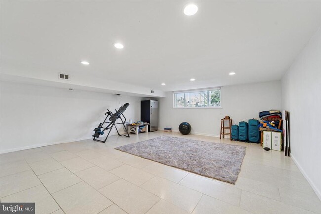 Building Photo - 8601 Bustleton Ave