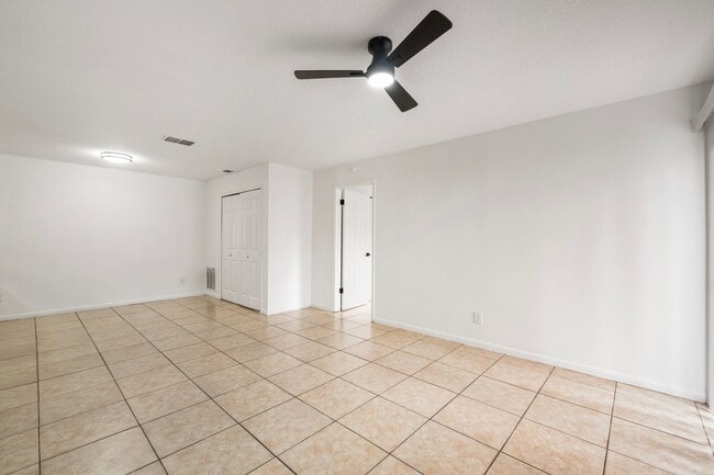 Building Photo - 5219 Via Hacienda Cir