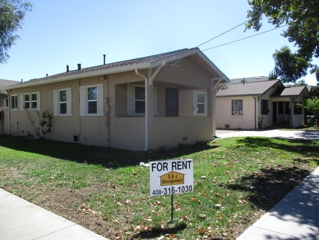 Building Photo - 294 E 6th St