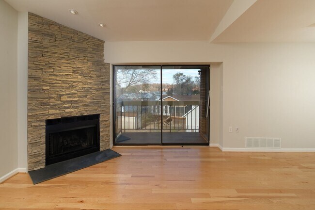 Building Photo - Renovated all new!! - Open Concept.  Top Level Condo. Close to BWI, Ft. Meade & NSA.