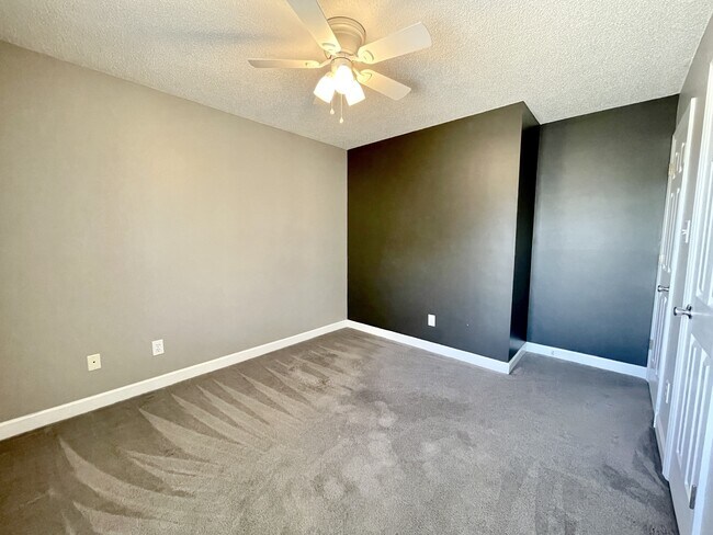 Building Photo - 239 Yorkshire Dr