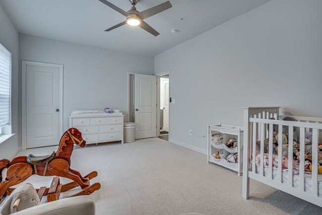 Building Photo - Luxury Townhome with Stunning Views and Prime Location For Sale or For Rent near National Harbor
