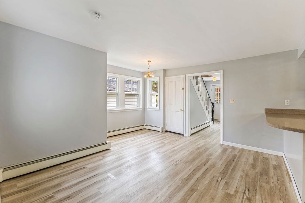 Building Photo - 83 Richardson St