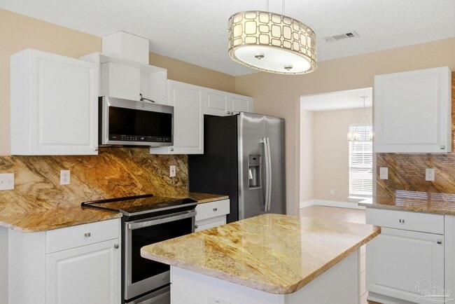 Building Photo - 520 Batten Blvd