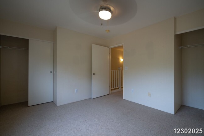 Building Photo - 2 Bd, 2.5 Ba, 2Pkg Pet Friendly  Village on the Green $2700