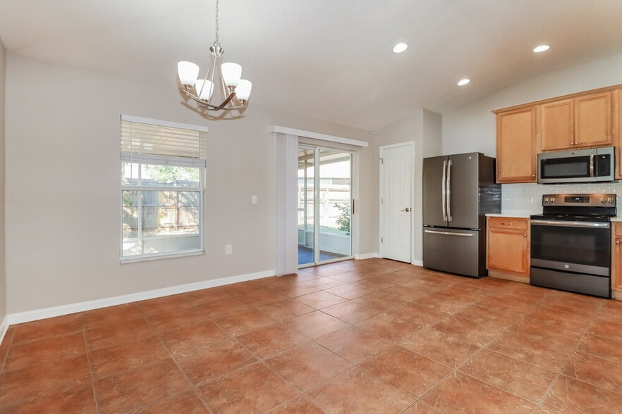 Building Photo - 10622 Boyette Creek Blvd