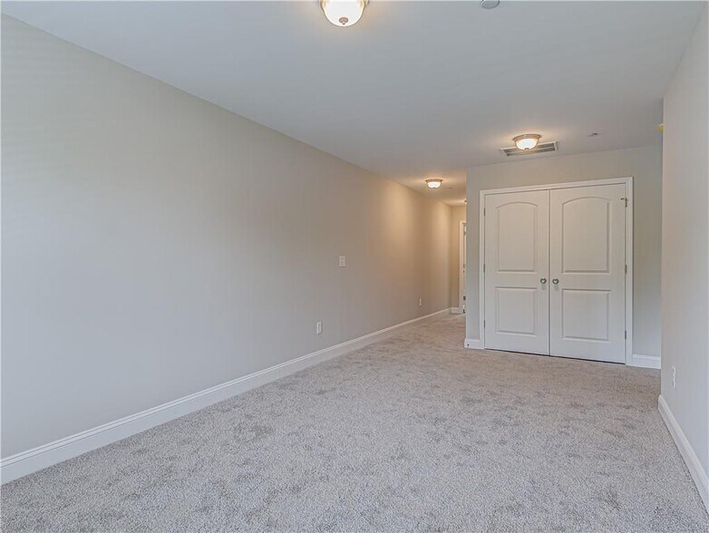 Building Photo - 3390 Mount Zion Rd