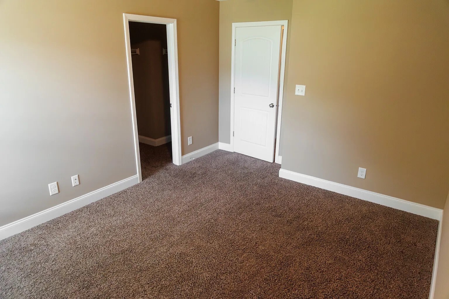 Building Photo - 1775 Spring Water Dr