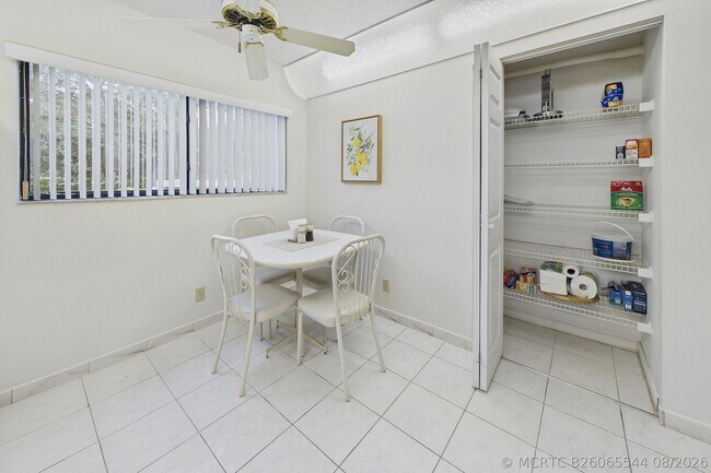 Building Photo - 15451 Pembridge Dr