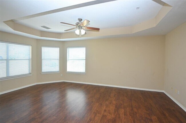 Building Photo - 8707 Westbrook Forest Dr