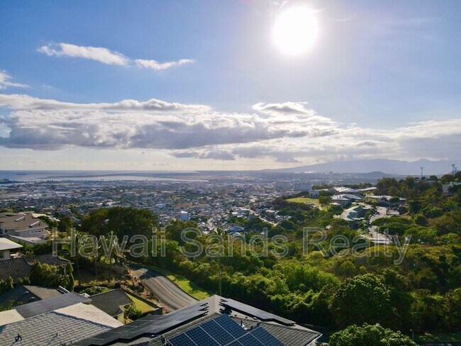 Building Photo - 1242 Mamalu St