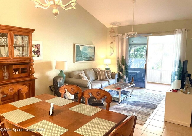 Building Photo - Fully Furnished 2 Bed/2 Bath Townhome in Sunny Melbourne Beach