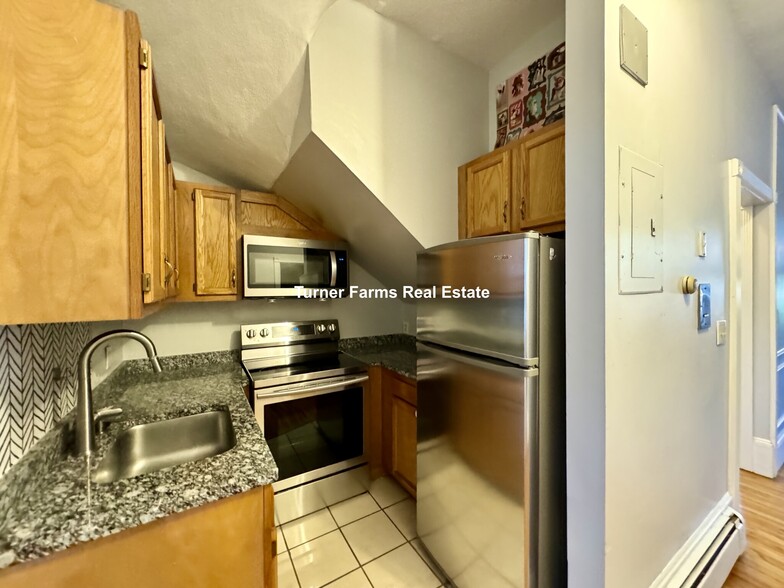 Building Photo - 95 E Brookline St