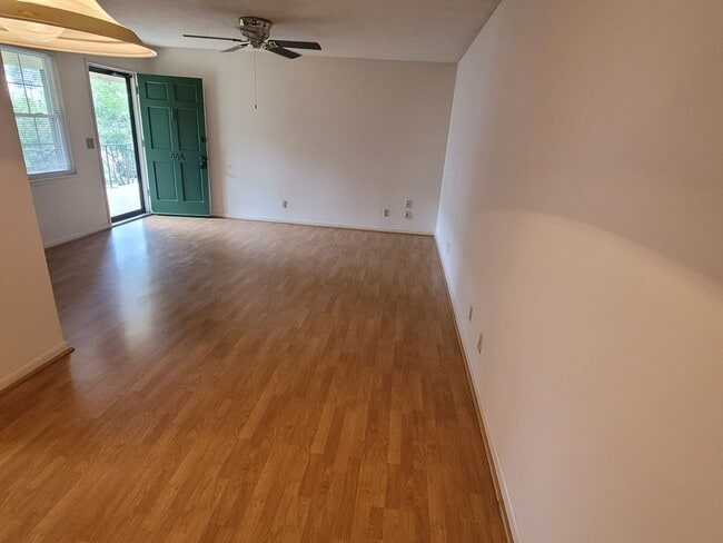 Building Photo - 544 Wimbledon Ct