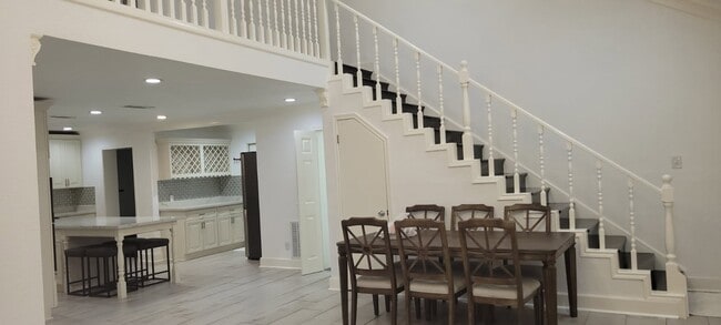 Building Photo - 8129 Lemon Tree St