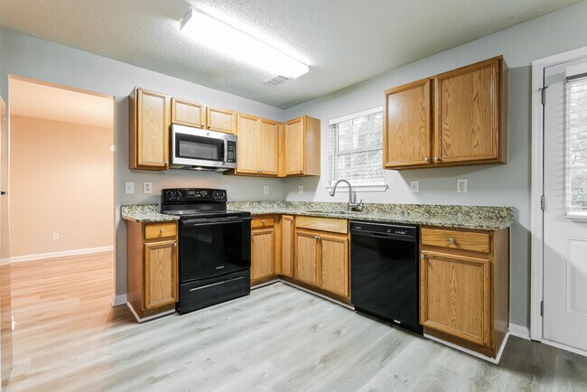 Building Photo - 1013 St Augustine Pkwy