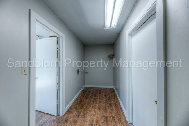 Building Photo - FOR LEASE | East Tulsa | $1,225 Rent