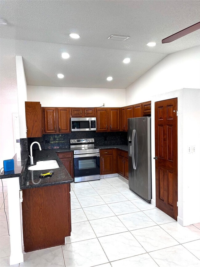 Building Photo - 676 NW 107th Ln