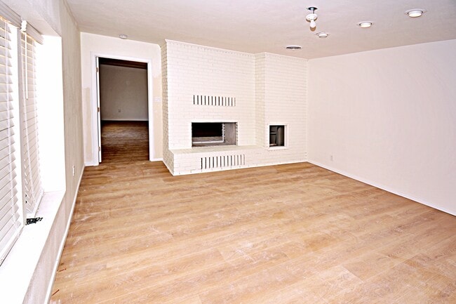 Building Photo - 2521 Harvard Ave