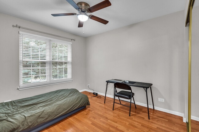 Building Photo - 1553 Stevens Dr