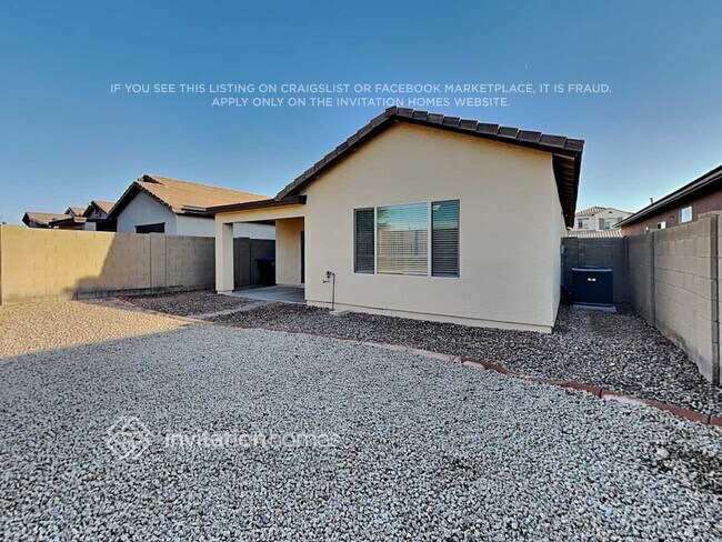 Building Photo - 10908 E Boston St