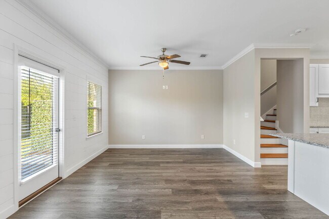 Building Photo - 1817 Stable Ln