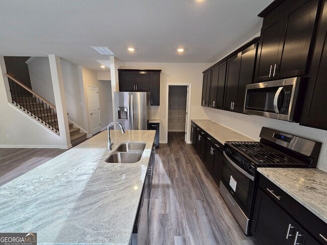 Building Photo - 167 Vly Oak Dr