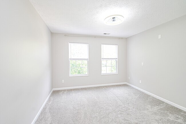 Building Photo - 191 Hillcrest Dr