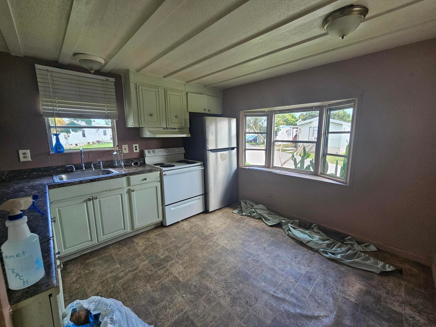 Building Photo - 920 Boardwalk Ln