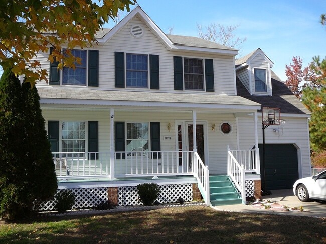 Building Photo - 19224 Maurer Ln
