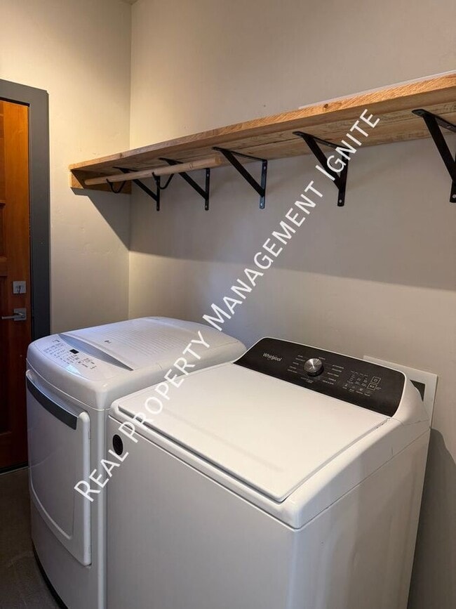 Building Photo - 19354 Kiowa Rd