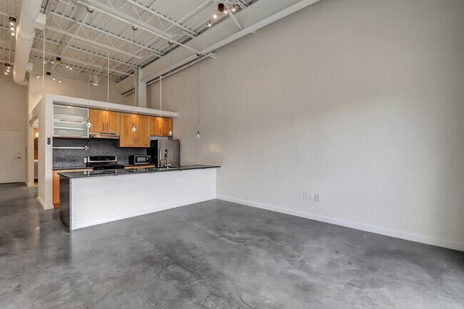 Building Photo - 2514 Abercorn St