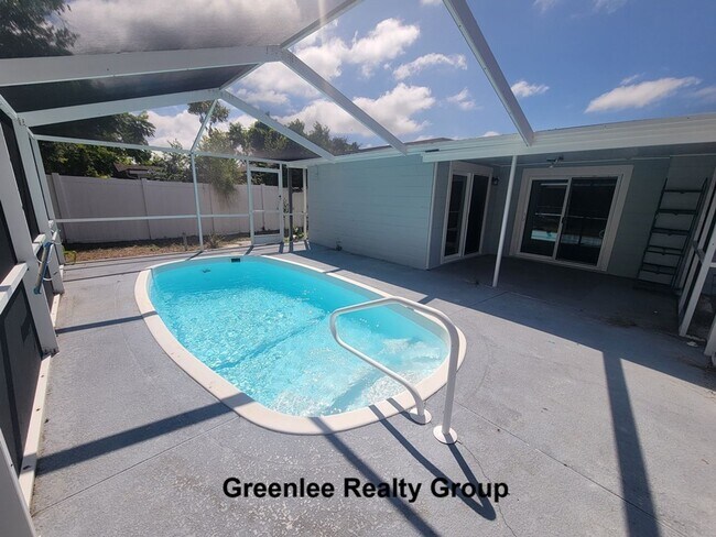 Building Photo - Updated 3 Bedroom/1.5 Bathroom POOL Home i...