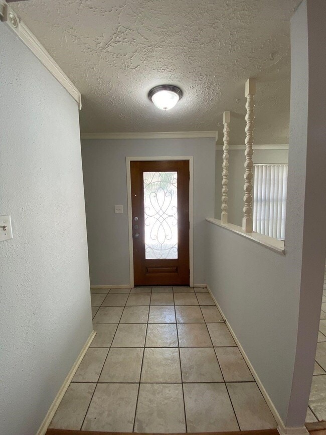 Building Photo - 6406 Brookgate Dr