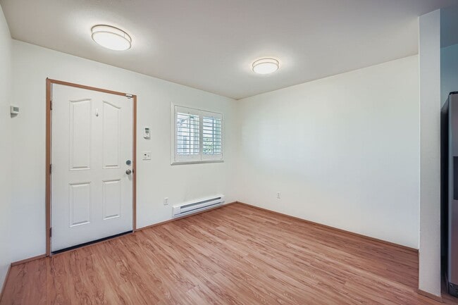 Building Photo - 3bd/1.5ba Snoqualmie Condo