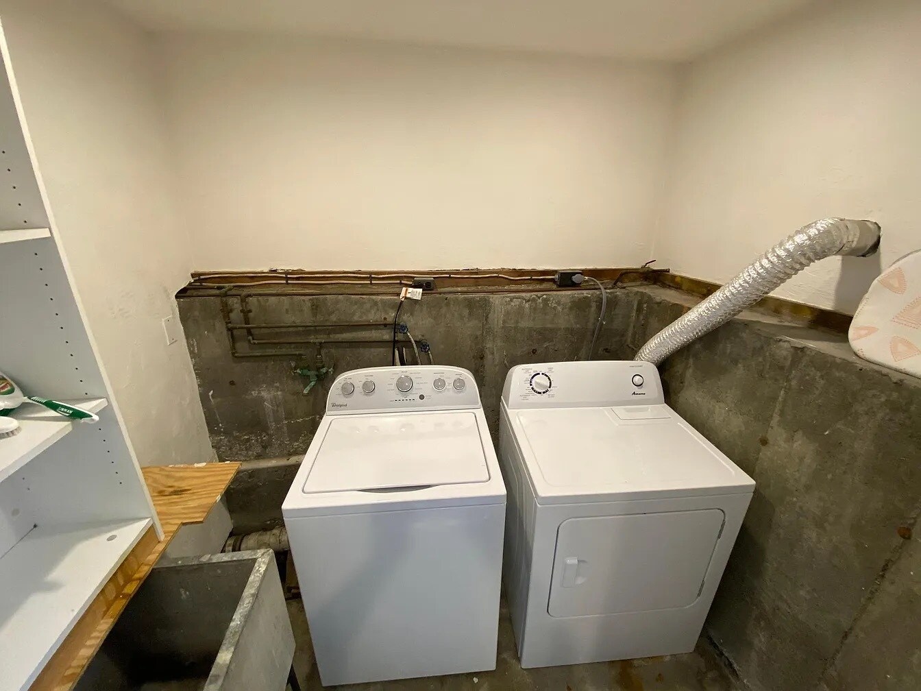 Building Photo - 247 South St