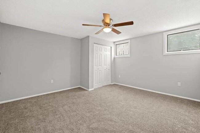 Building Photo - 207 Marie Ave