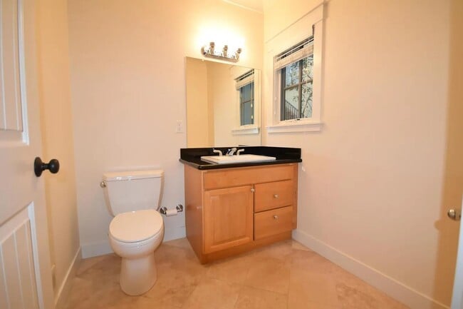 Building Photo - 1705 Palm Ave