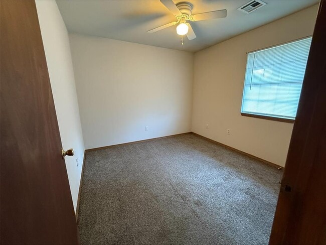 Building Photo - 601 Dogwood Ave