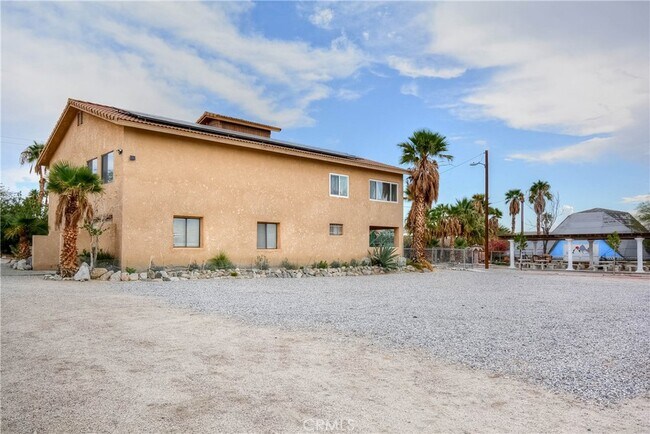 Building Photo - 70265 Aurora Rd