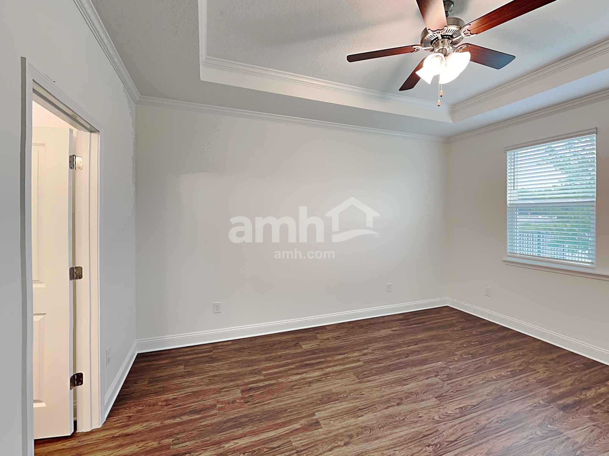Building Photo - 12 S Forest Creek Dr
