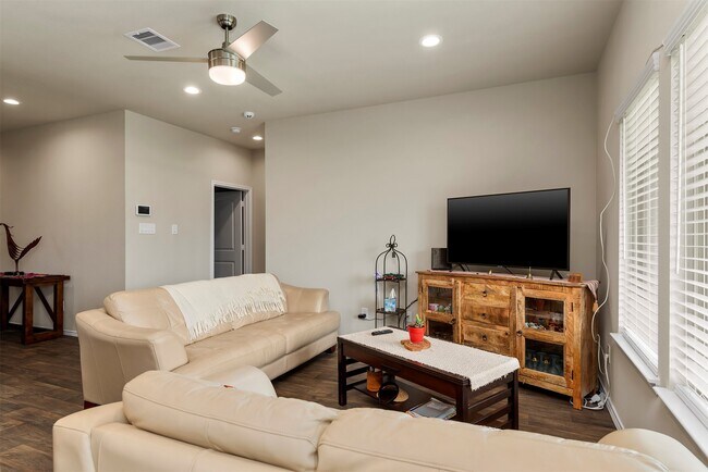 Building Photo - 18644 Swainboro Dr