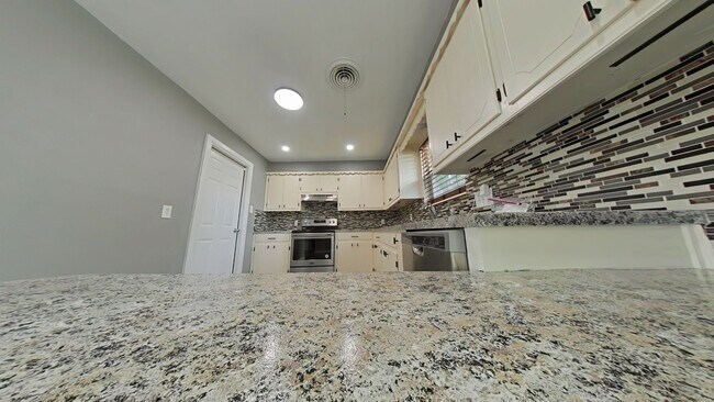 Building Photo - 409 NW 75th St