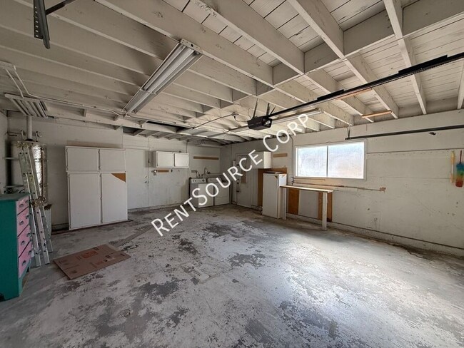 Building Photo - 2522 Marcella St