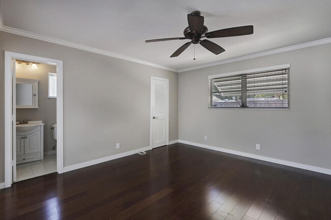 Building Photo - 800 SW 12th Ave