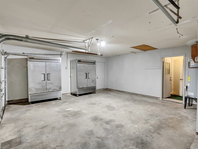 Building Photo - 15443 W Willowwind Cir