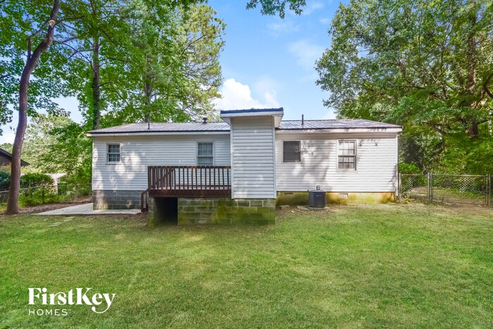 Building Photo - 295 Charlotte Blvd