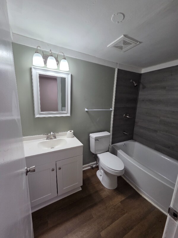 Building Photo - 2422-2424-2424 Tinnell Ct