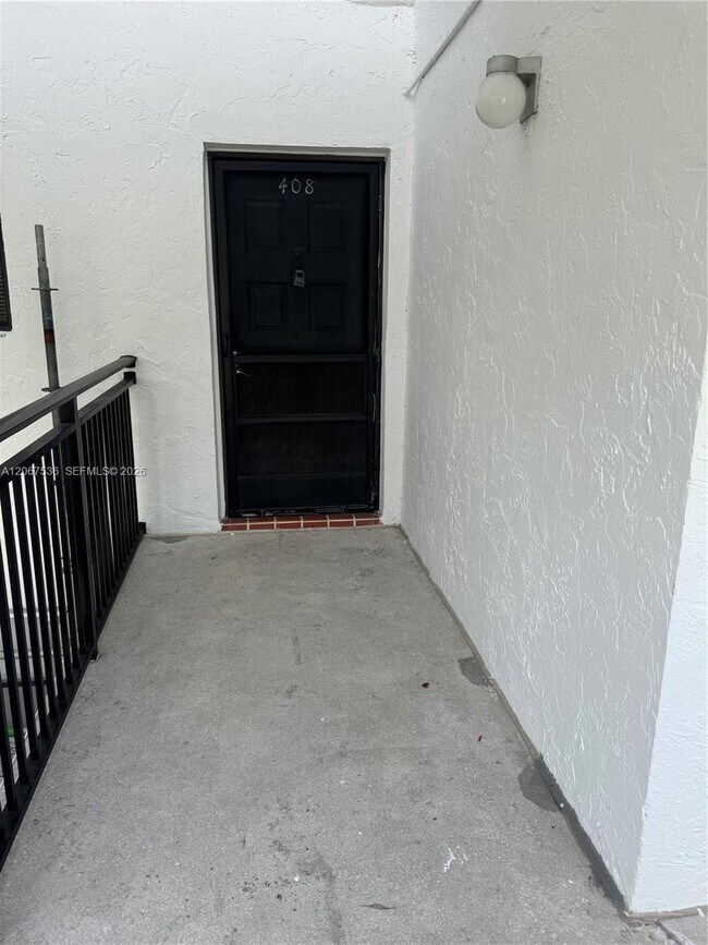 Building Photo - 16141 Blatt Blvd