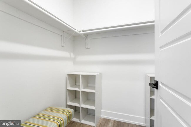 Building Photo - 1640 Edgley St